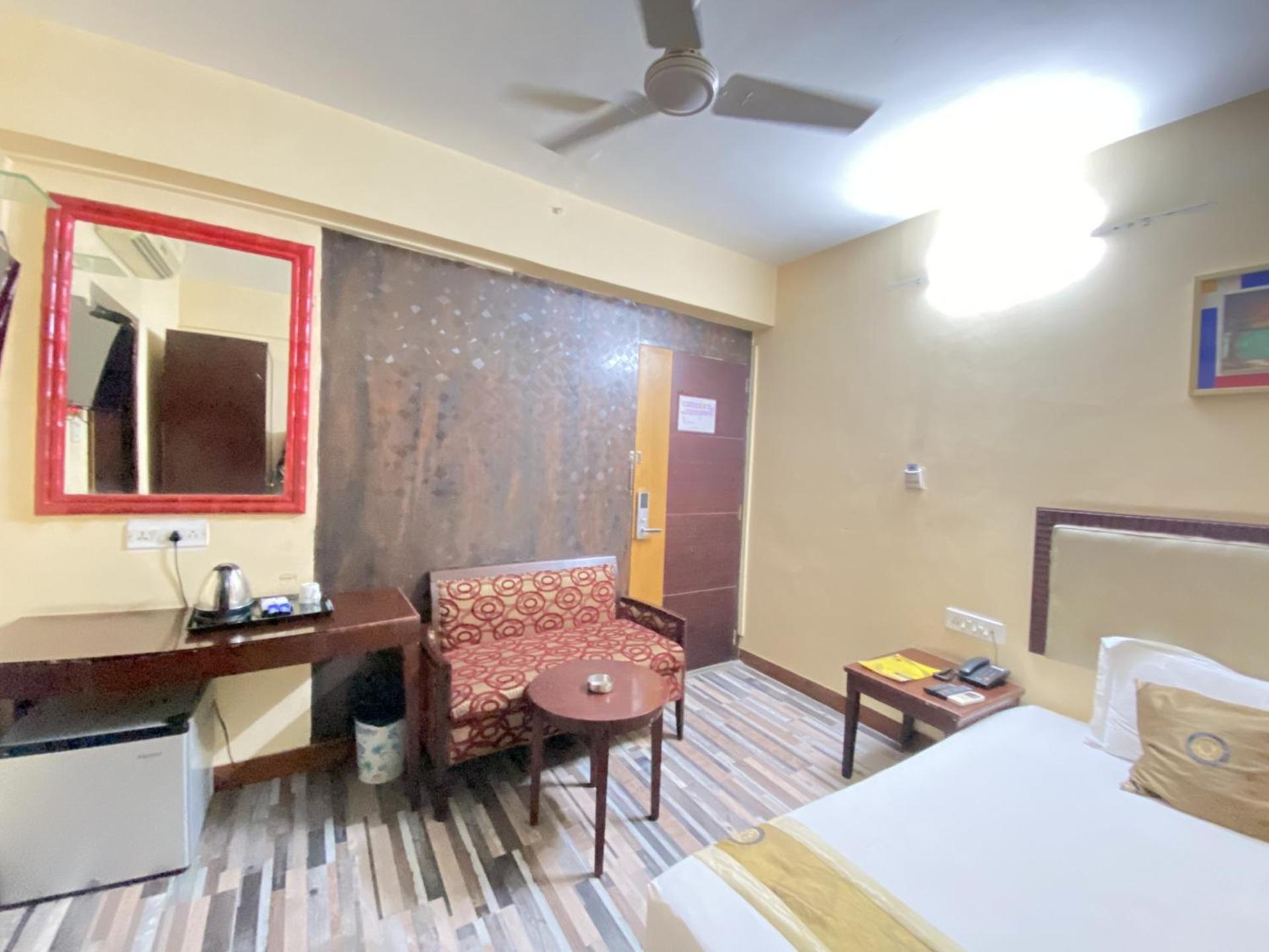 Astoria Hotel Калькутта Экстерьер фото