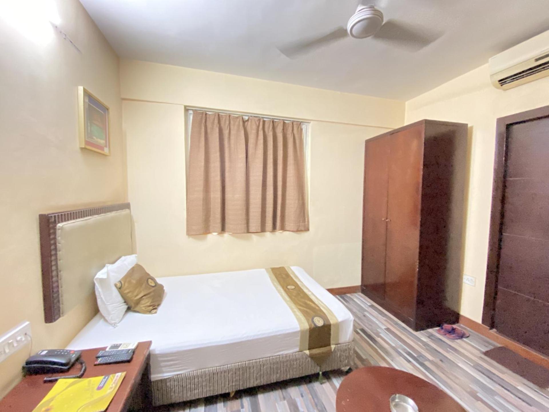 Astoria Hotel Калькутта Экстерьер фото
