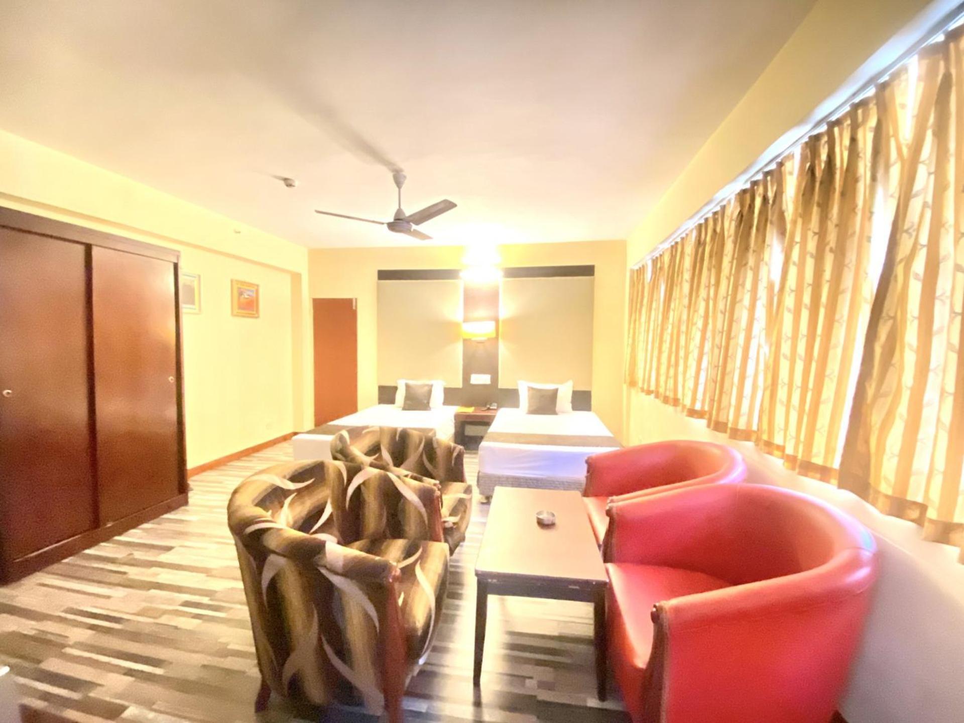 Astoria Hotel Калькутта Экстерьер фото