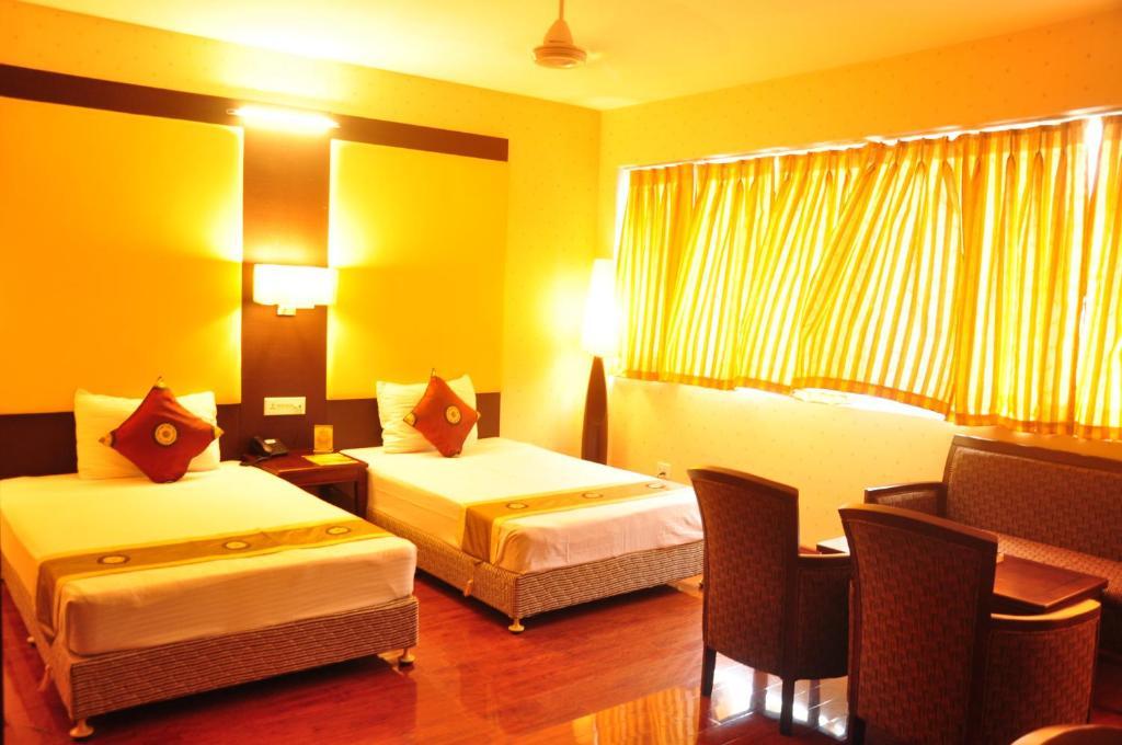 Astoria Hotel Калькутта Экстерьер фото