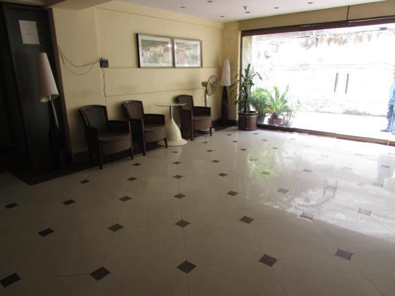 Astoria Hotel Калькутта Экстерьер фото